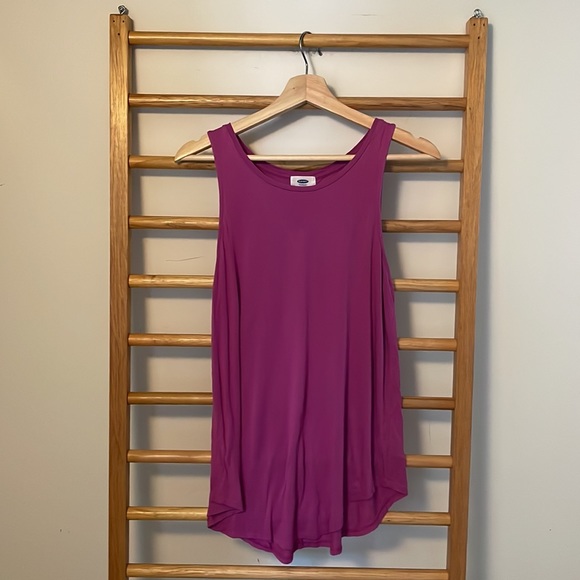 Set of 2 Loft Tank Tops - Picture 2 of 3